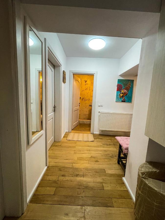 Tudor'S Apartment Бухарест Экстерьер фото